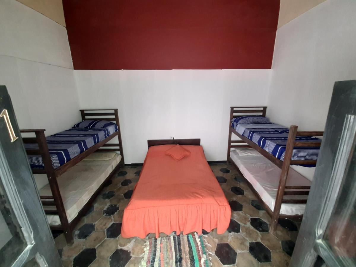Plaza Hostel Sj 2 Сальта Екстер'єр фото