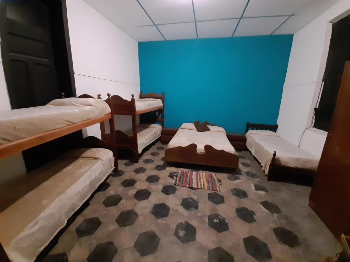 Plaza Hostel Sj 2 Сальта Екстер'єр фото